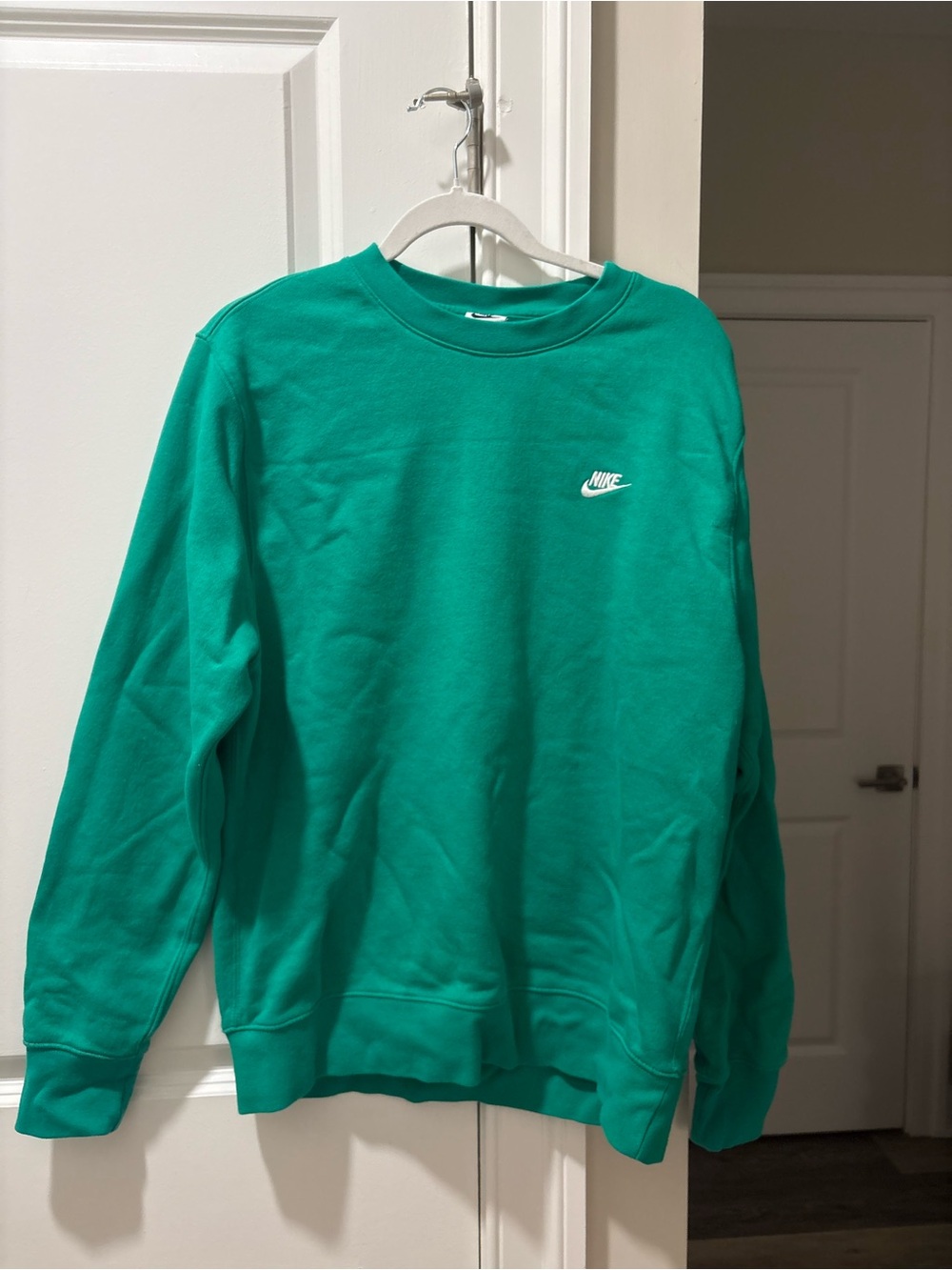 Nike Crewneck Sweatshirt in green with White Swoosh
